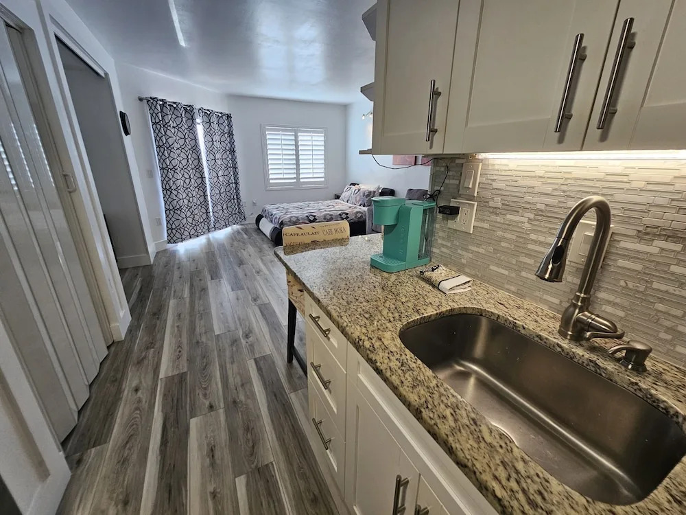 Cozy Condos Near Universal & Seaworld
