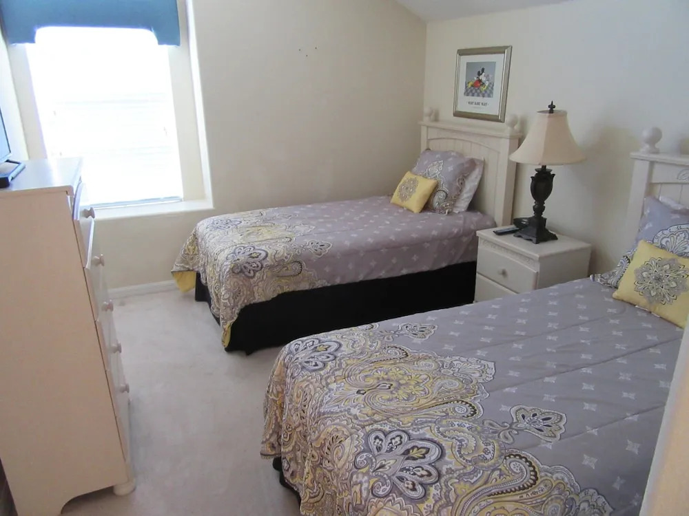 Glenbrook 5 Bed / 4 Bath Home