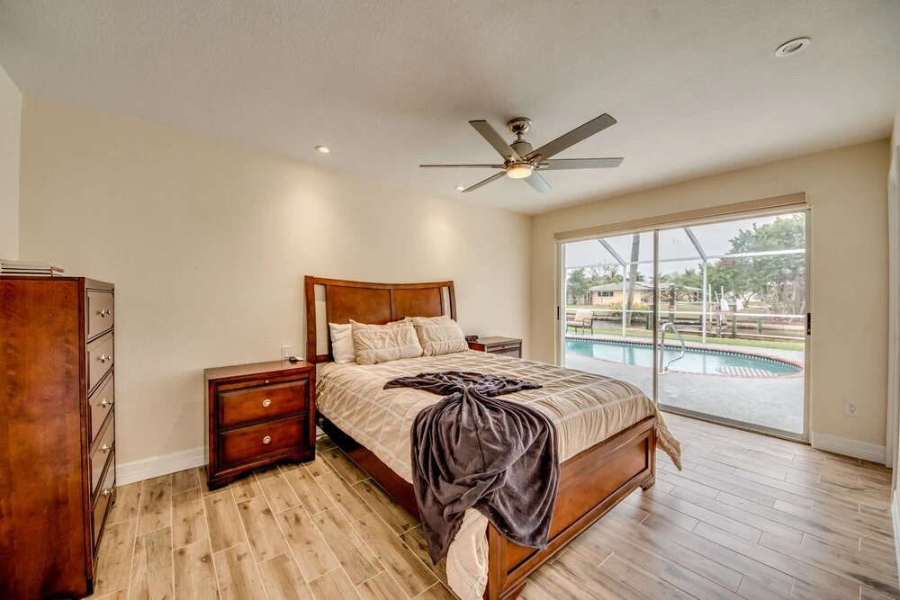 Villa Lux and Lavish - Cape Coral - Roelens Vacations