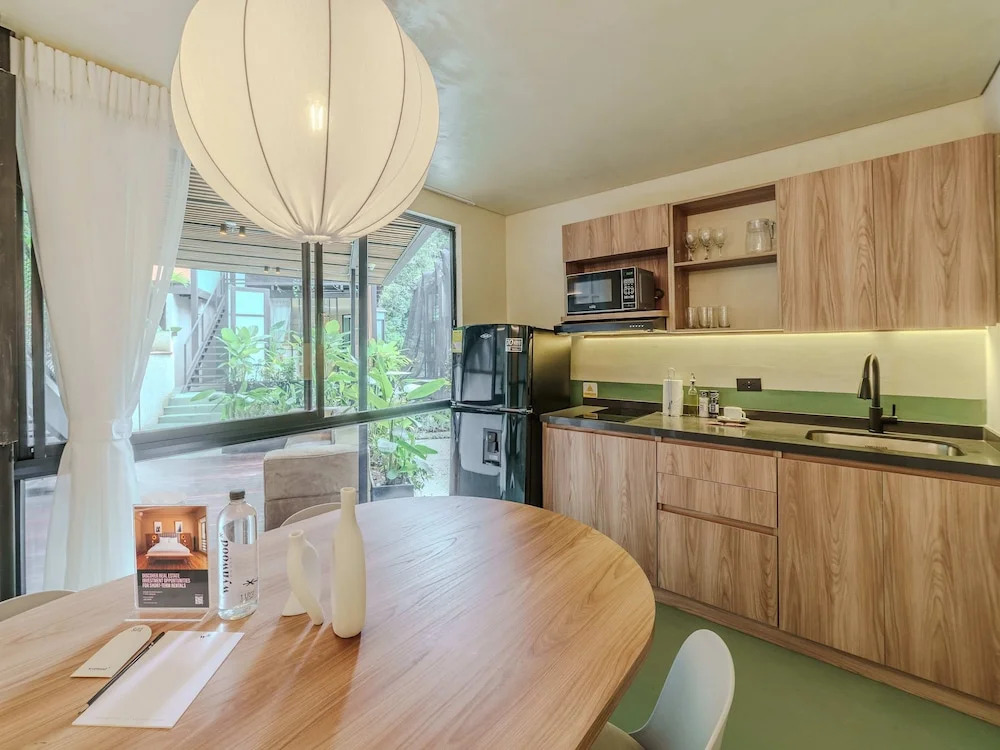 w Attractive 2BR w Balcony in Poblado