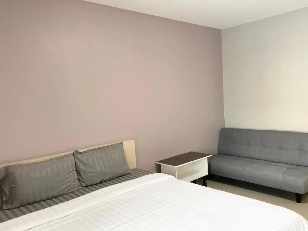 H12, The Stylish Apartment