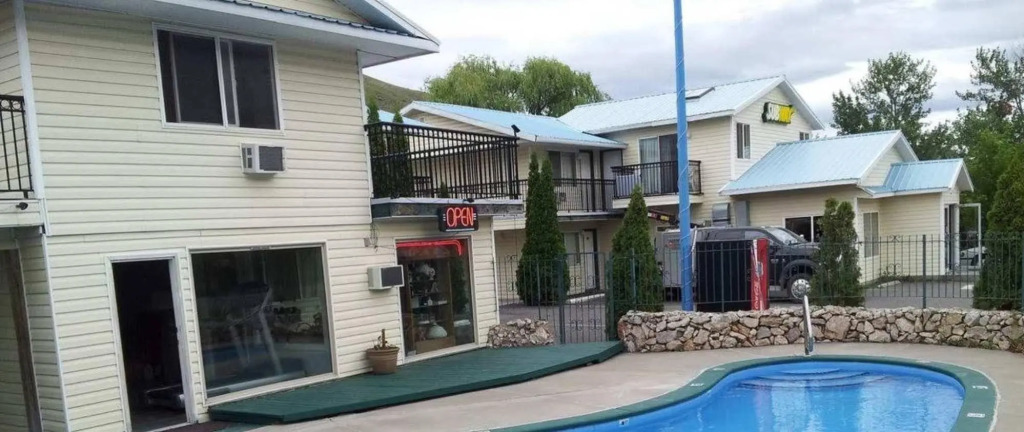 Cache Creek Inn