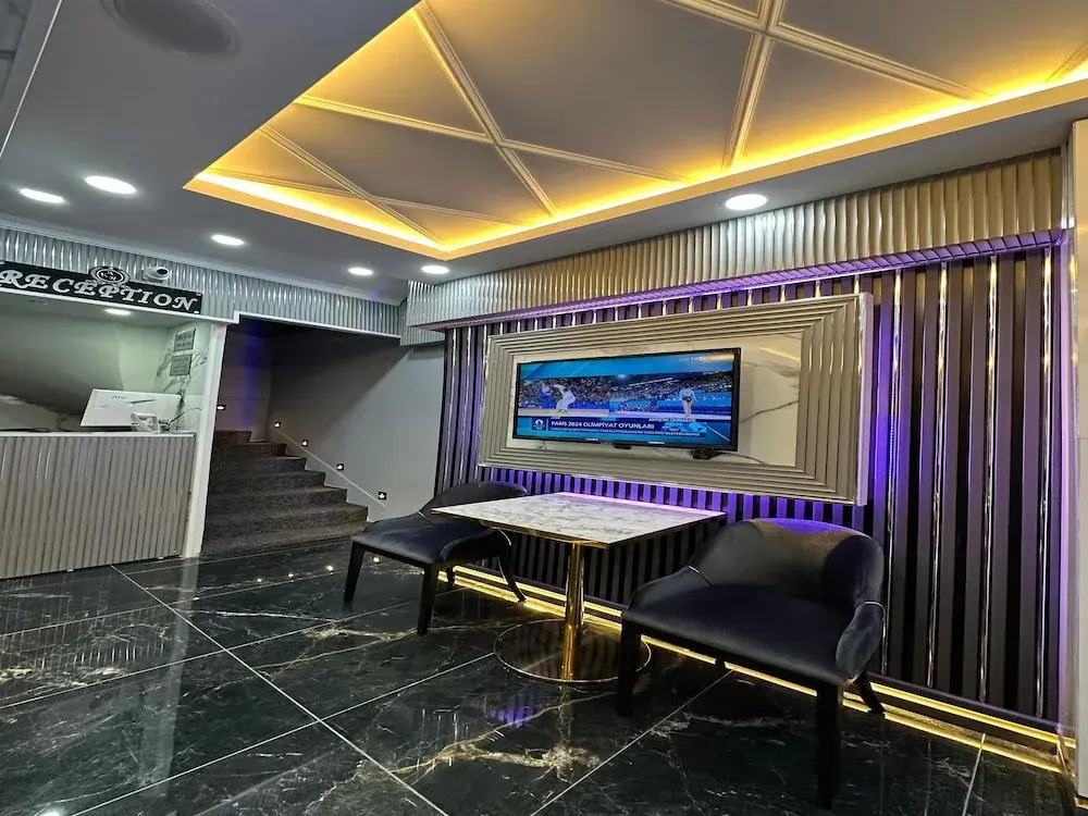 Asıl Kosova Hotel