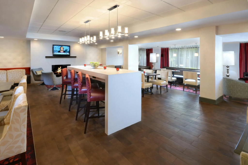 Hampton Inn Raleigh Capital Blvd North