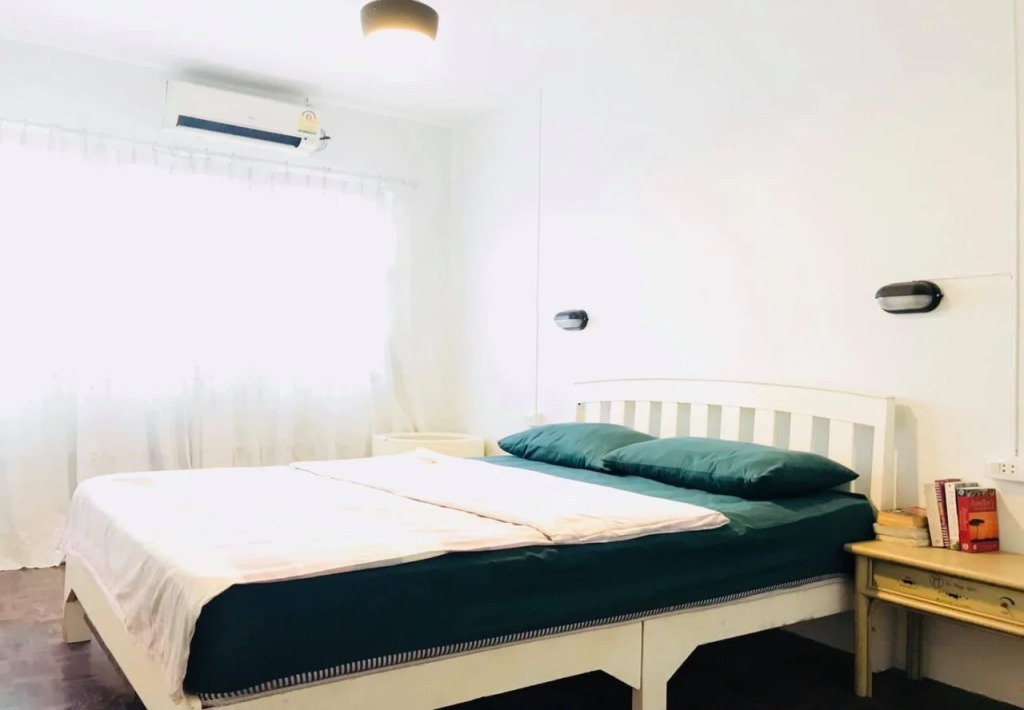 B7 Hostel