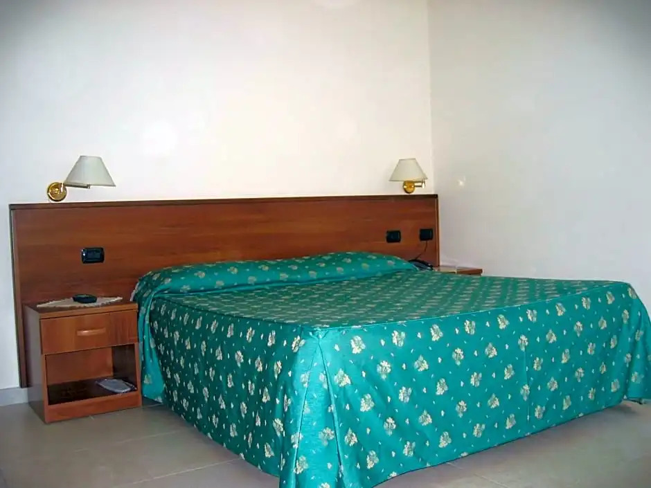 Hotel Chiar Di Luna