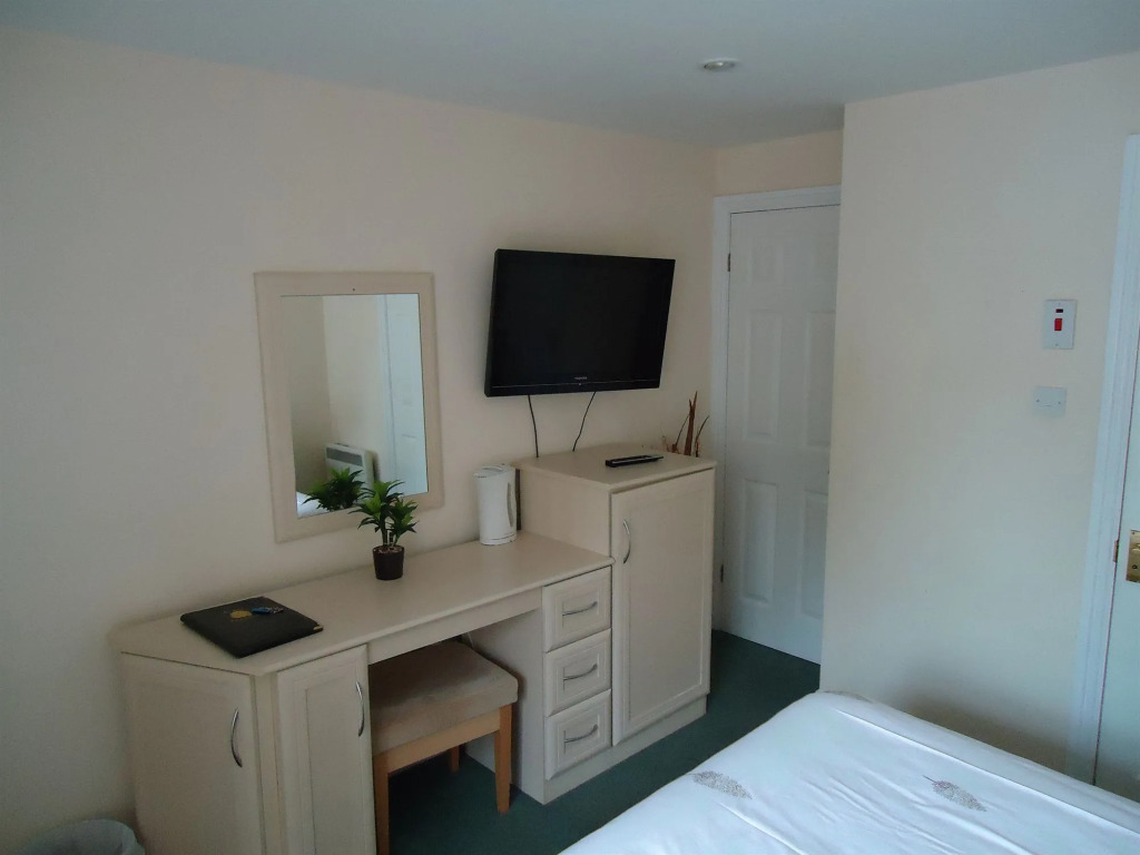 The Limes Country Lodge Hotel & Admiral Restaurant