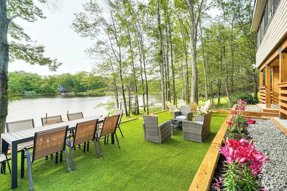 Hot Tub + Game Room! Lakefront Gem in Pocono Mtns