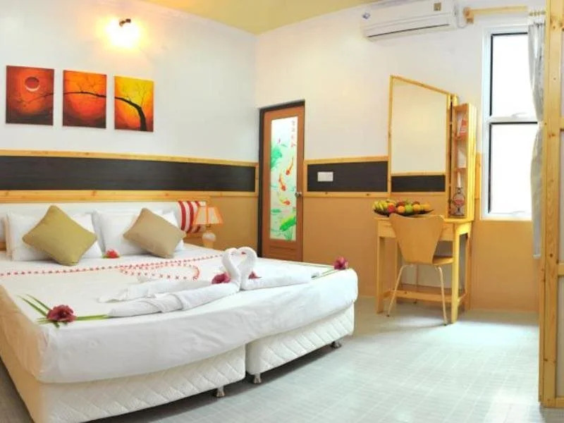 Arora Inn