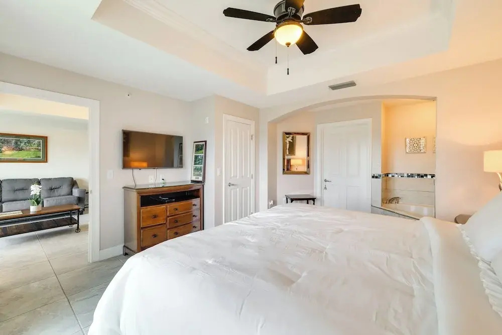 Golf Views: Kissimmee Condo on Reunion Course