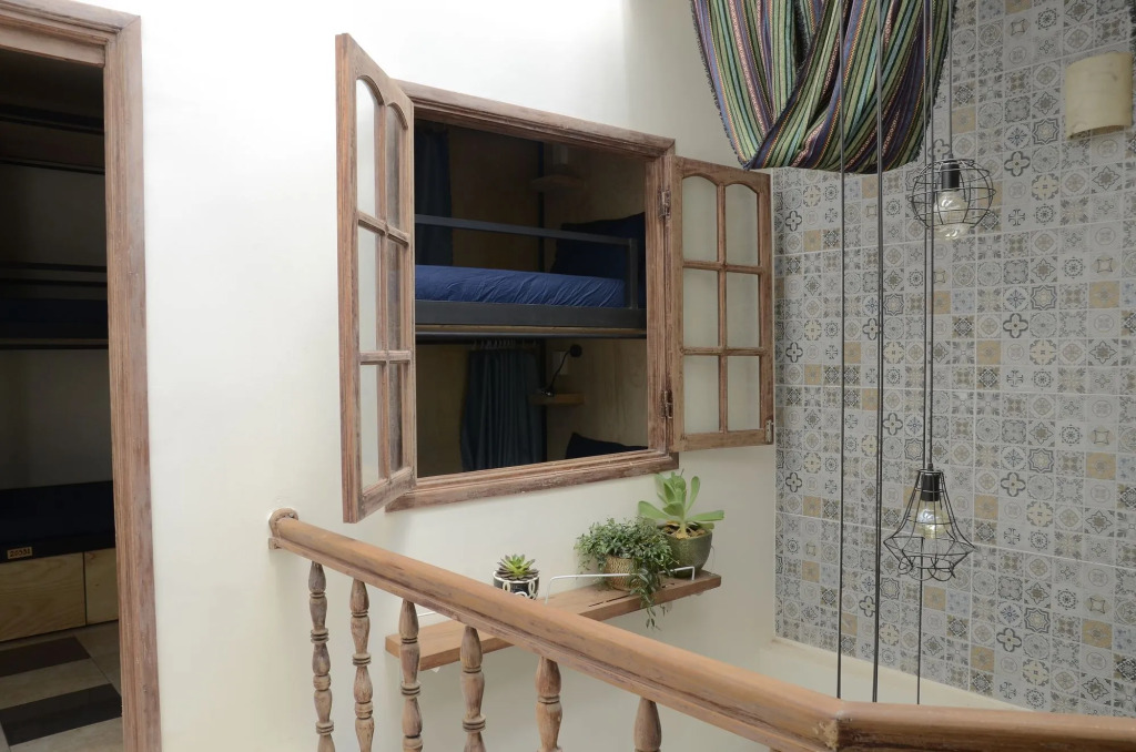 Leuleu Hostel