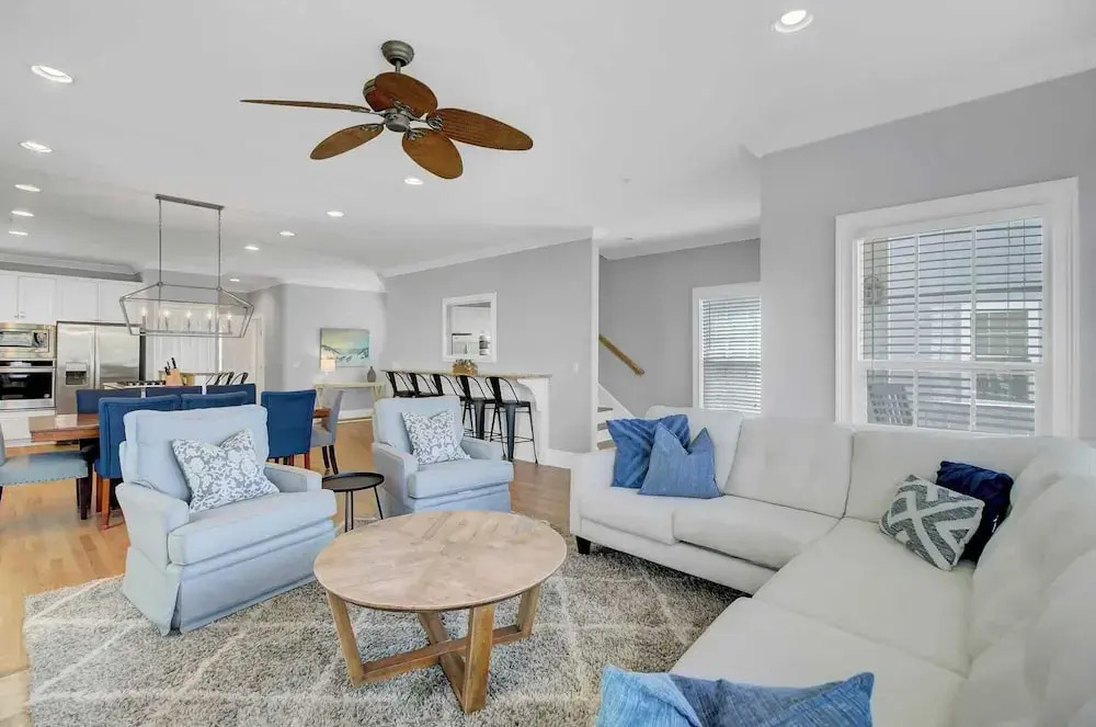 6 10th Avenue by Avantstay Steps to the Beach Pool 2691 Sqft