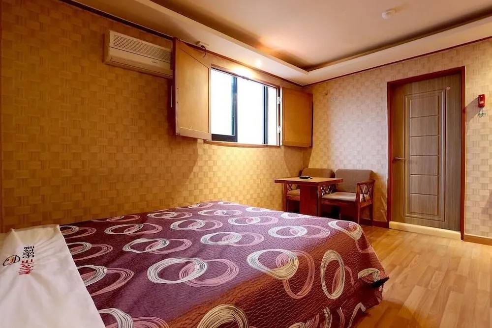 Seaside Hotel