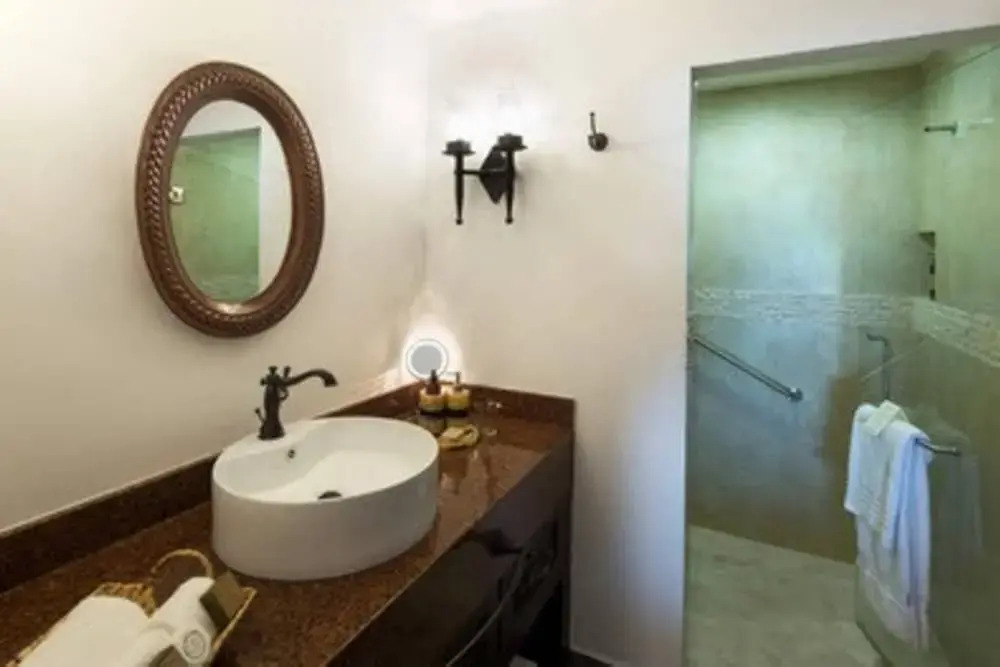 Paradise Family Suite Cabo San Lucas