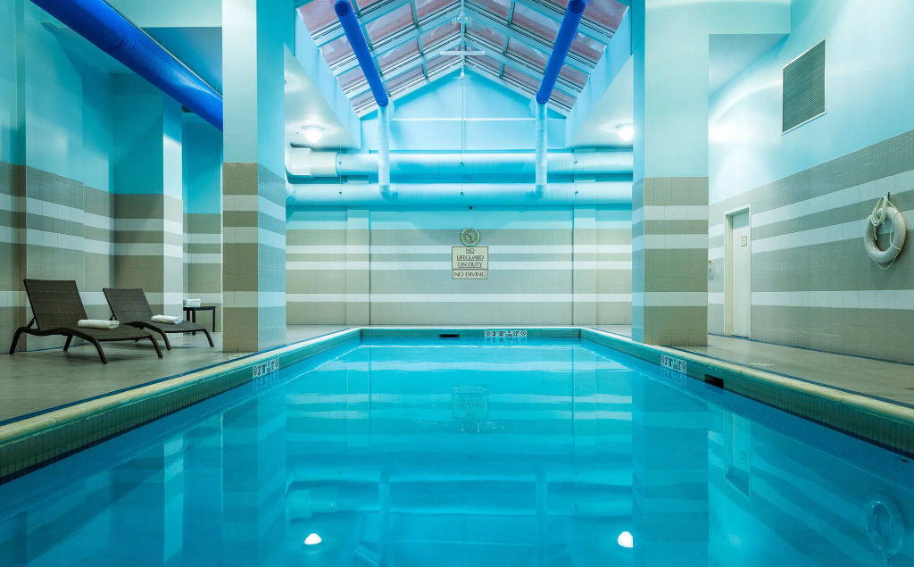 Metcalfe Hotel Ottawa by Gray Collection