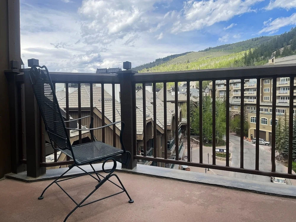Market Square 306 2 Bedroom Condo by RedAwning