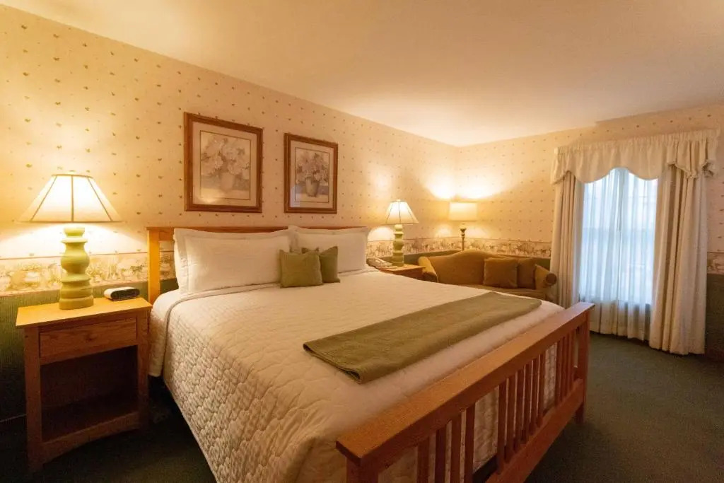 Essenhaus Inn & Conf. Center