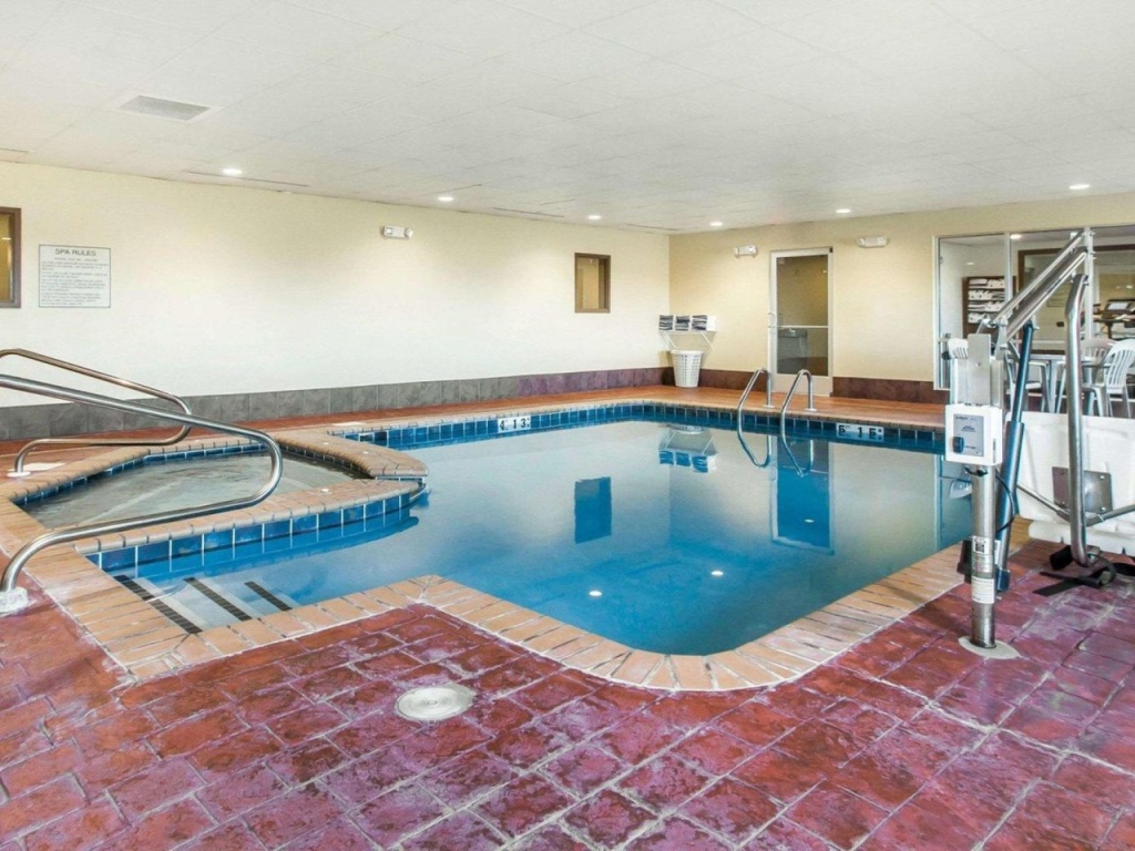Comfort Suites Florence Shoals Area
