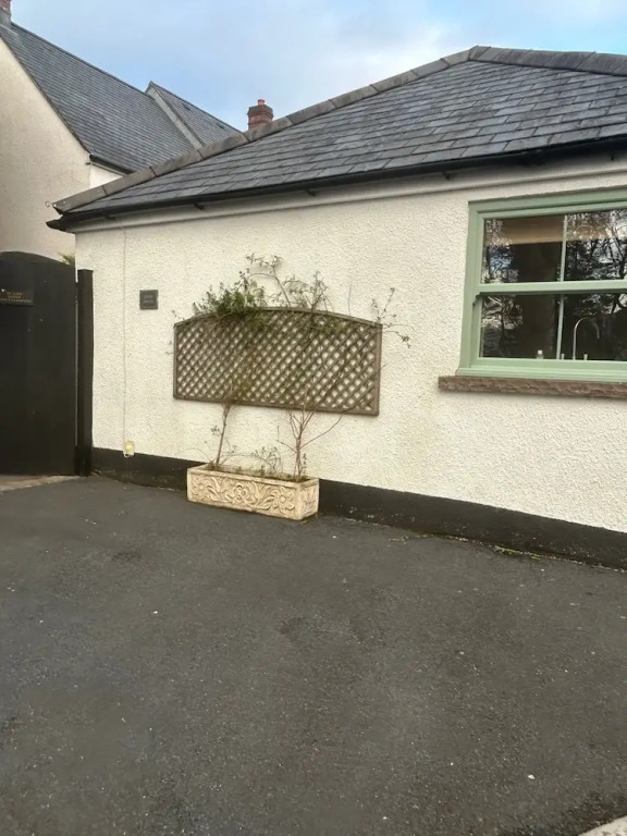 Cozy Chalet in Abergavenny