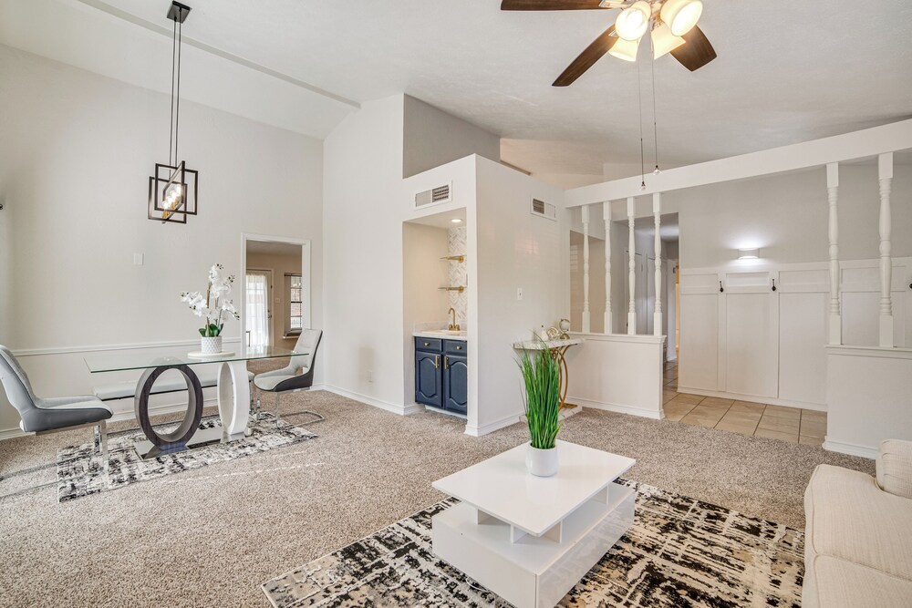 Fenced-in Yard: Home < 1 Mi to Lake Ray Hubbard!