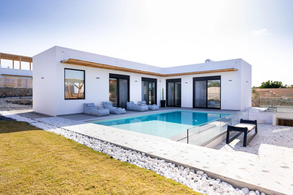 Sardines Luxury Villa 2