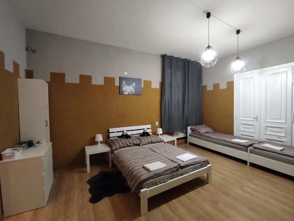 West.13 Guest Rooms