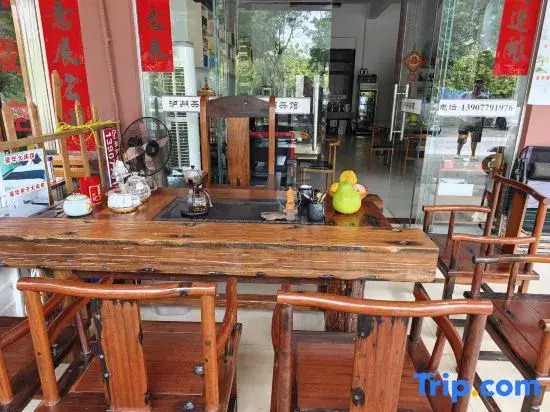 Beihai Sichuan Snail Chinese Inn (Yintan Tourist Resort)