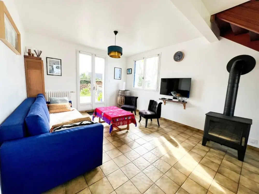 Plouguerneau Coastal Retreat With Garden