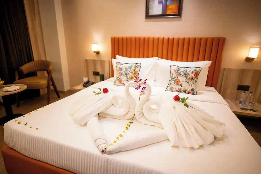 ASTER GRAND BY ZENQ Saket