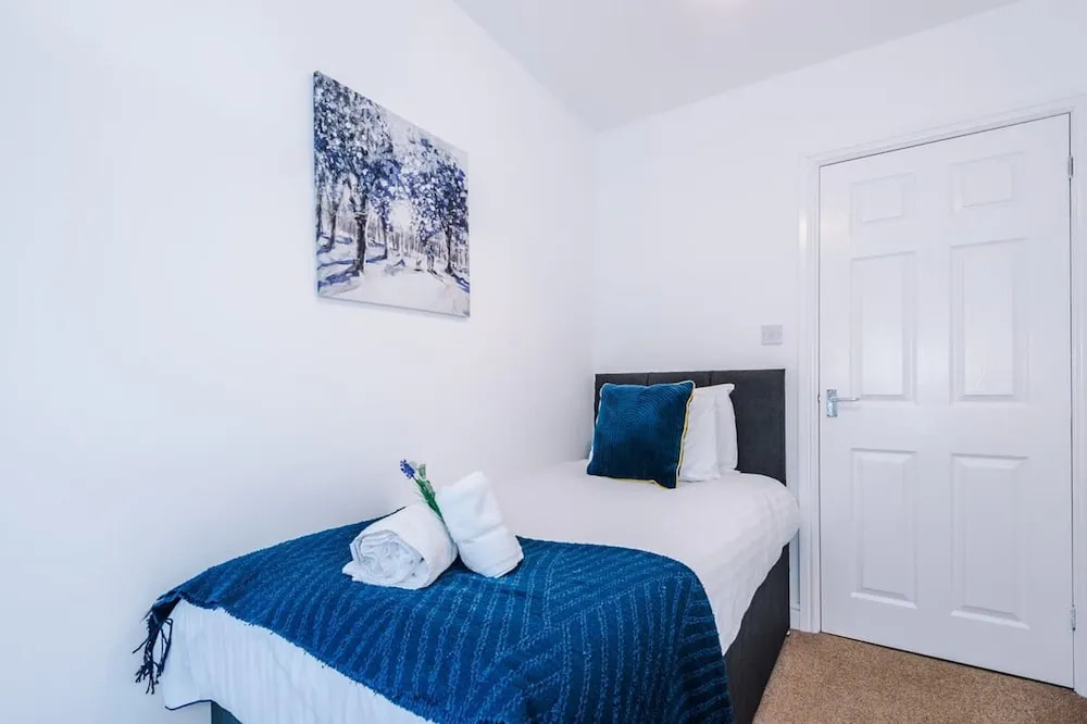 Modern Apartment Ideal for Business Sleeps 3