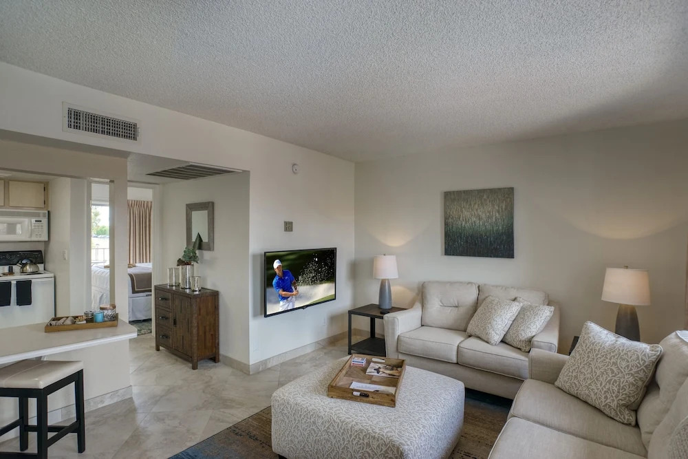 235 Fully Furnished 1BR Suite-Outdoor Pool! by RedAwning