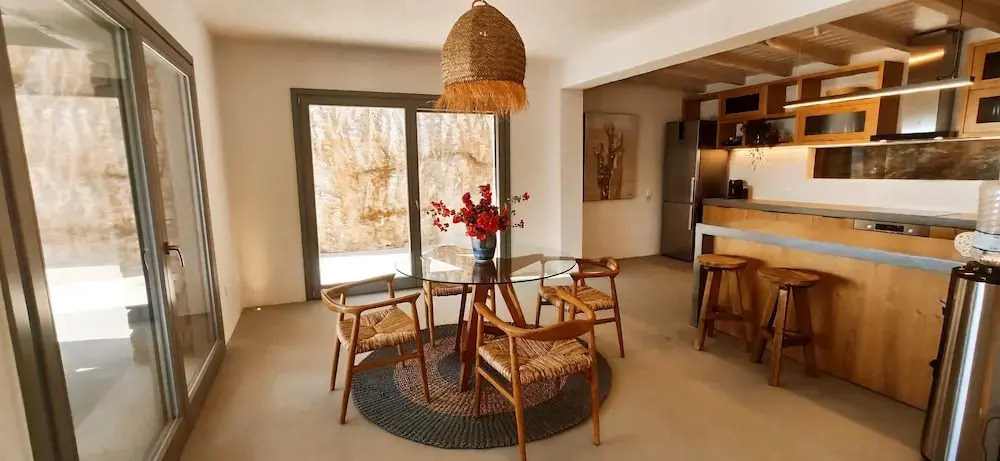 Villa Veneterra-Pool-SeaView-ConciergeServices