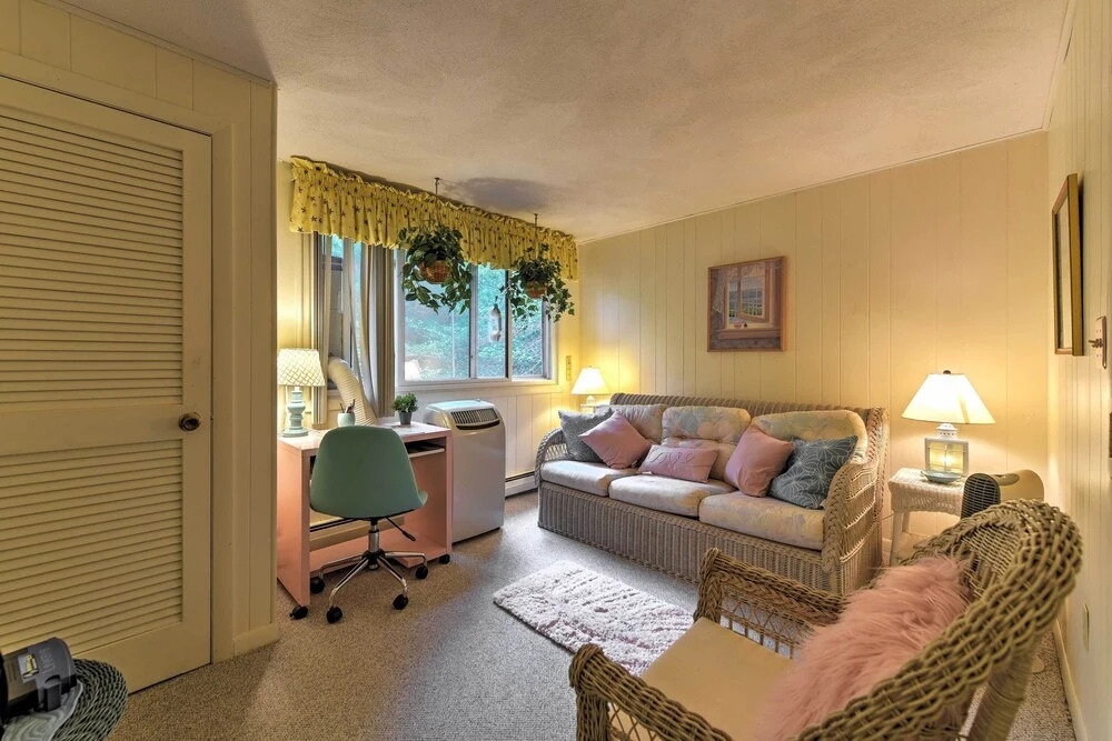 Mashpee House w/ Wraparound Deck - Walk to Beach!