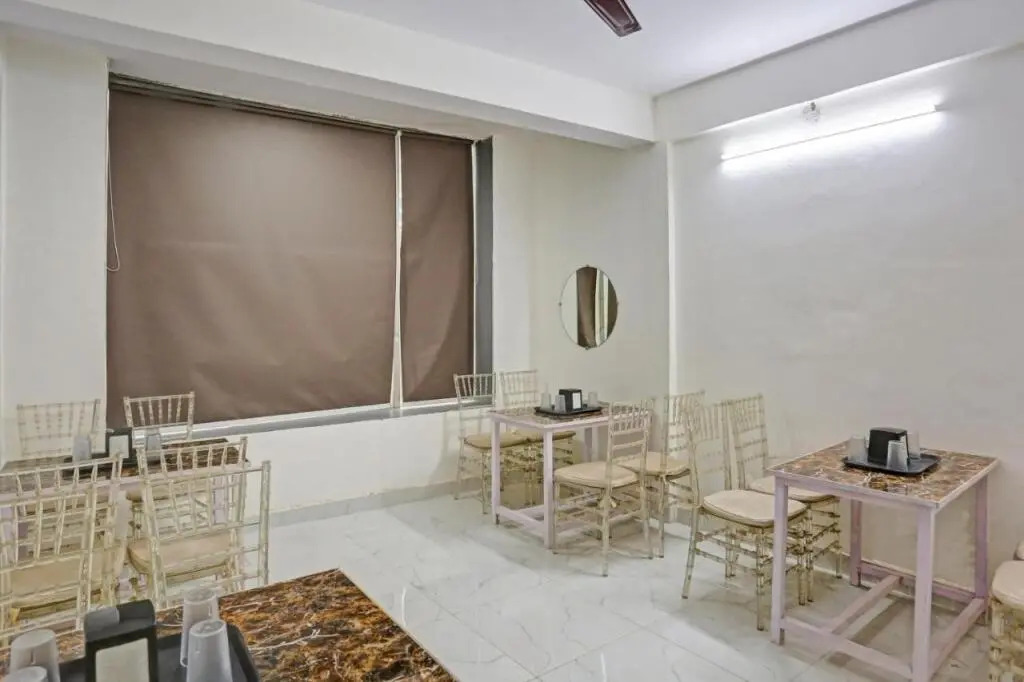 OYO Townhouse 1062 Paradise Inn