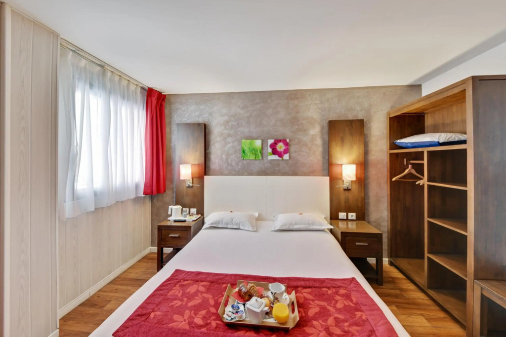 HOTEL RESTAURANT PARIS PACIFIC PARIS-VILLEJUIF- PRES DU METRO LHAY LES ROSES LIGNE 14 - Direct PARIS-AEROPORT ORLY ET INSTITUT GUSTAVE ROUSSY
