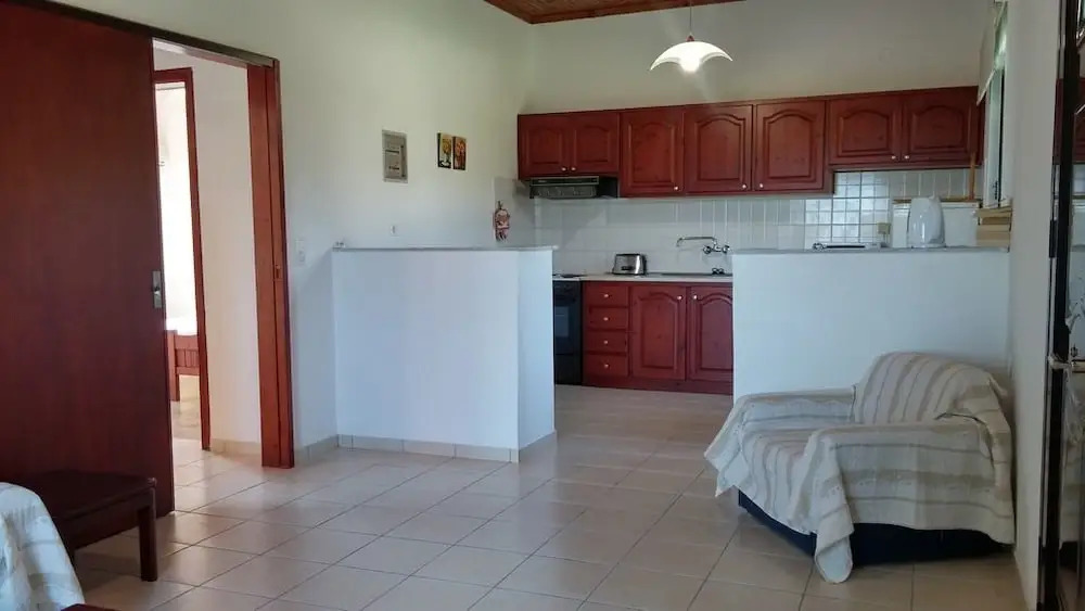 Dora Apartments