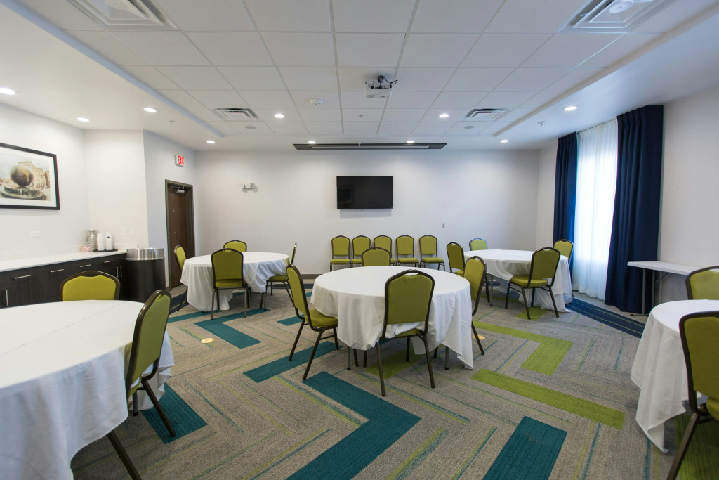 Hampton Inn & Suites Stroud