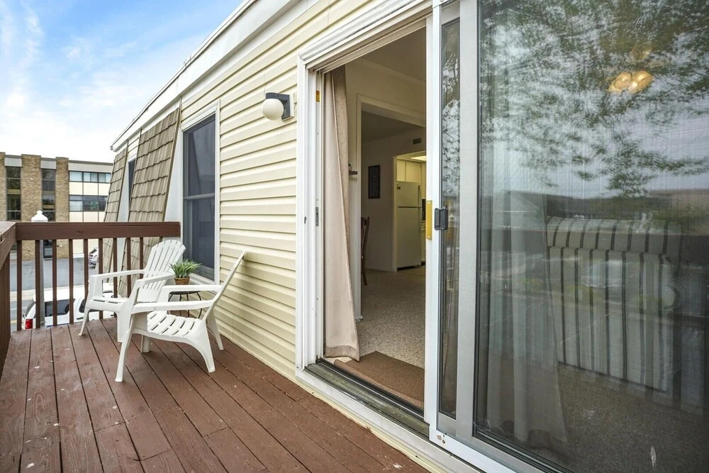 Gullway Villas 408 Unit 204 2 Bedroom Condo by Redawning