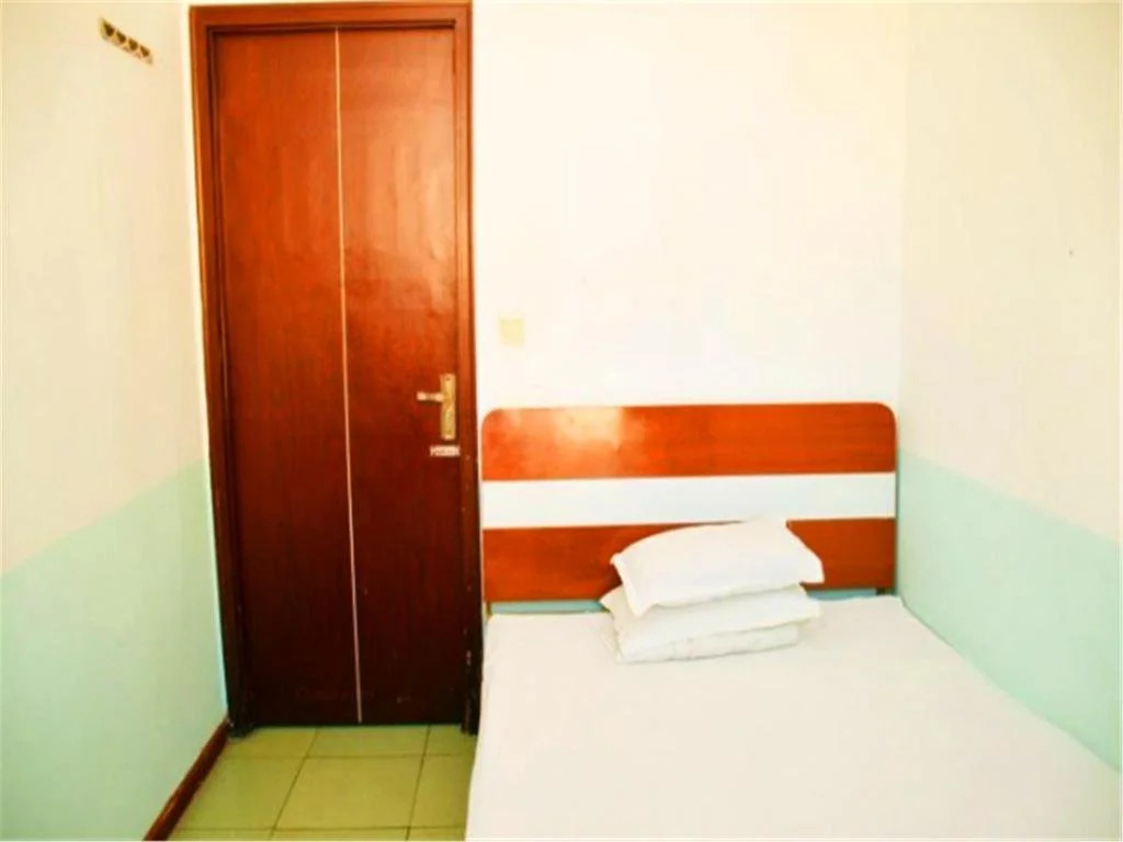 Da Lian Chun Yuan Hostel