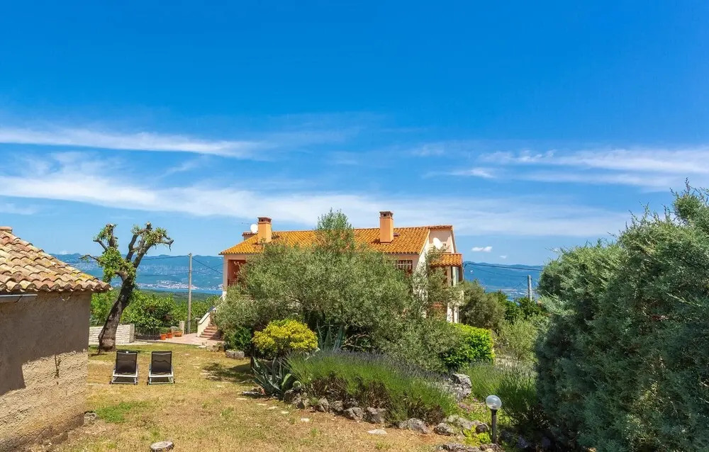 Stunning Home in Risika With Wifi and 3 Bedrooms