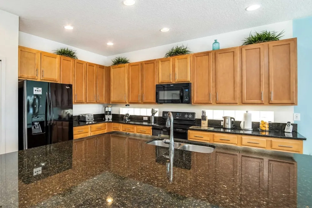 Stunning Lake View, Big Pool Area With CDC Standards #6bv507