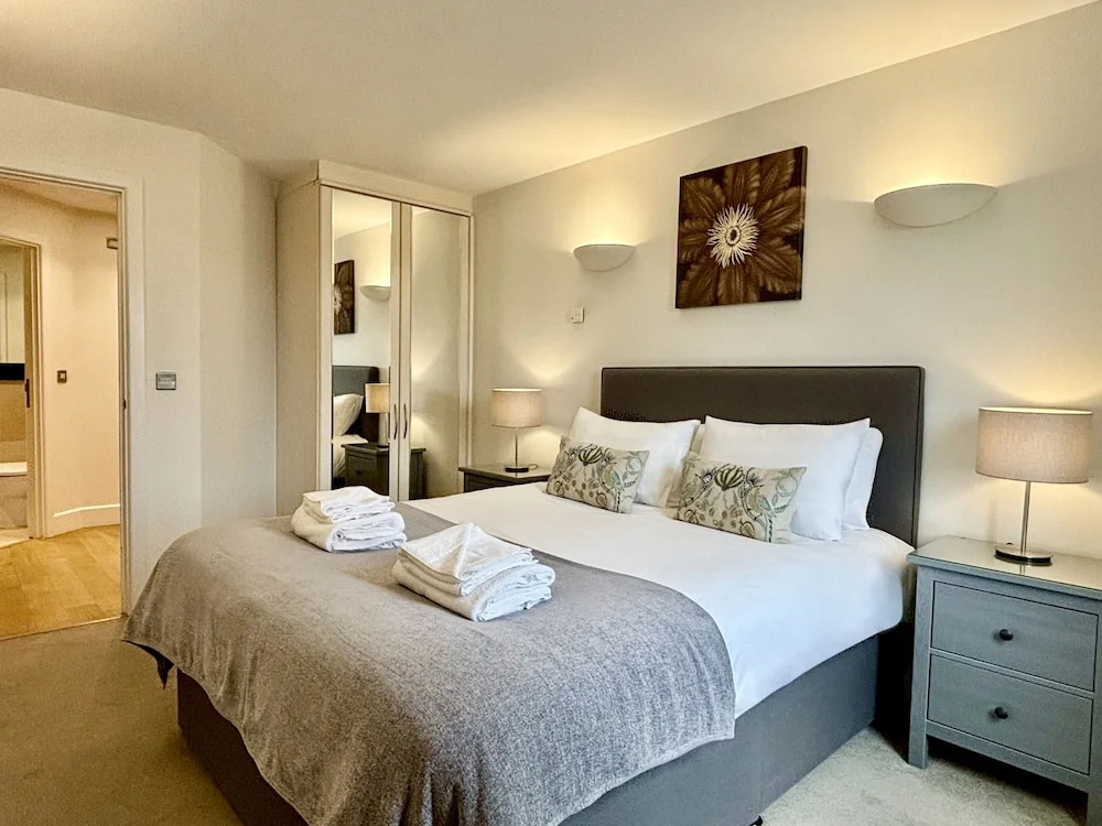 Your Space Apartments - The Hamiltons