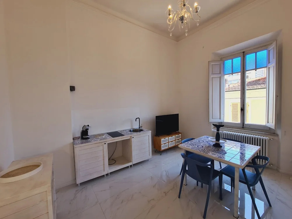 Allegra Viareggio Appartamento & Affittacamere Guest house