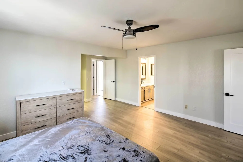 Modern Lake Havasu Retreat: Lake & Mountain Views!