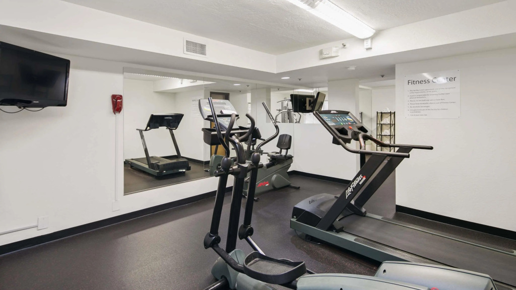 Best Western Plus Scottsdale Thunderbird Suites