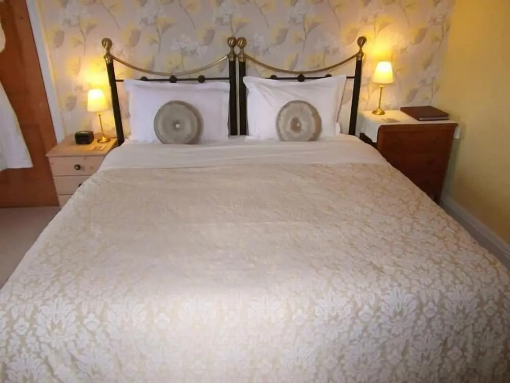 Anton Guest House Bed and Breakfast