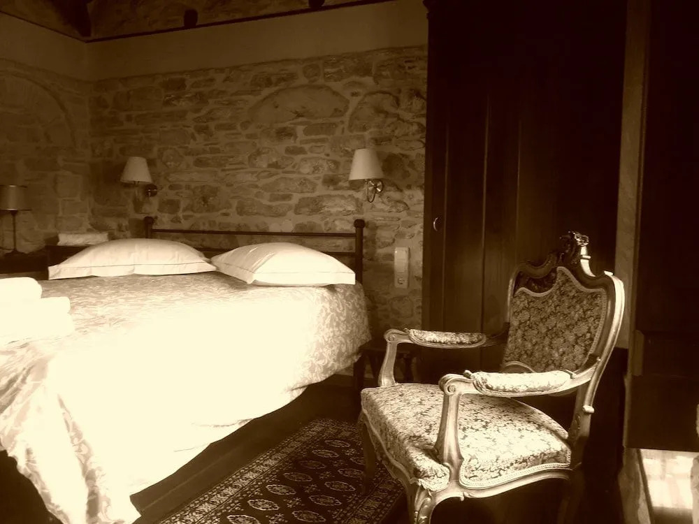 Paradosiako Saratsi - Traditional Guest House