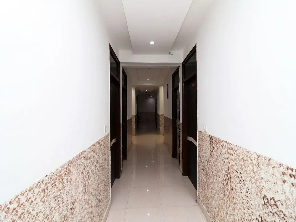 Oyo 24958 Hotel Dayal