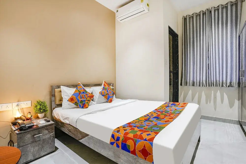 Fabexpress Royal Inn
