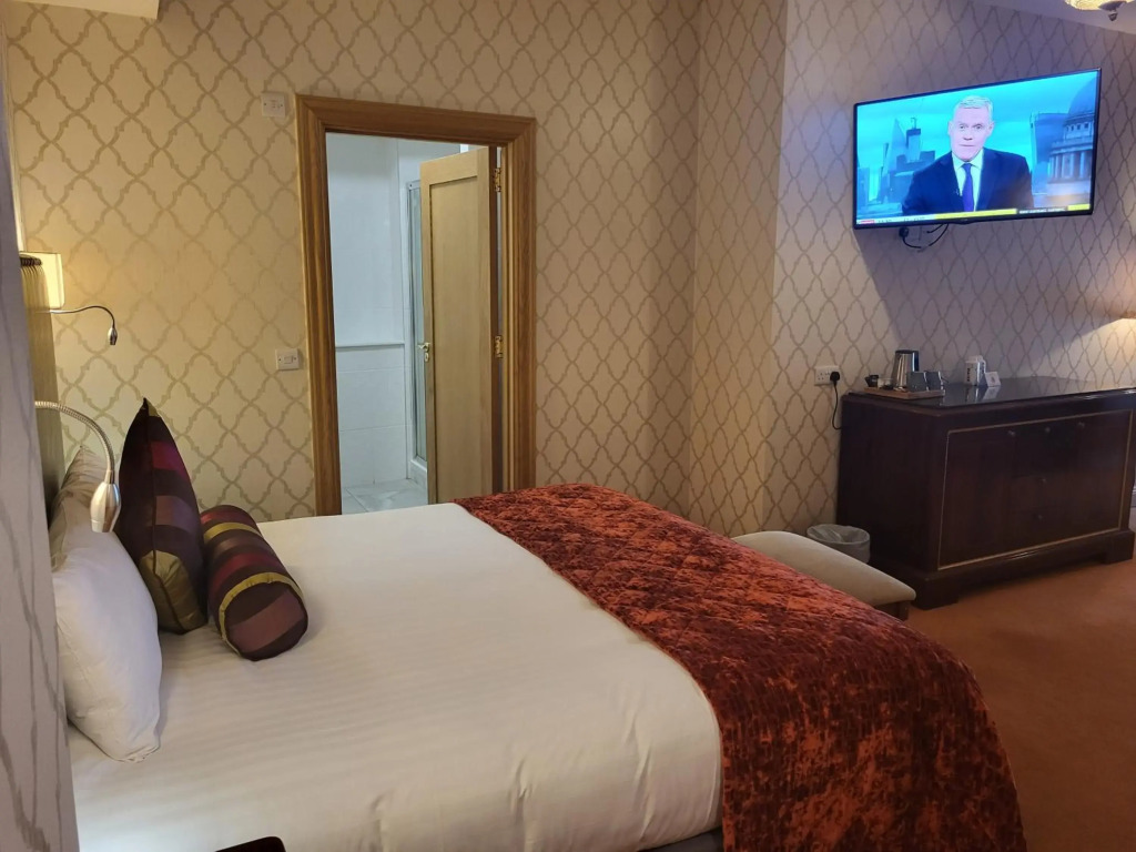 Lawlors Hotel